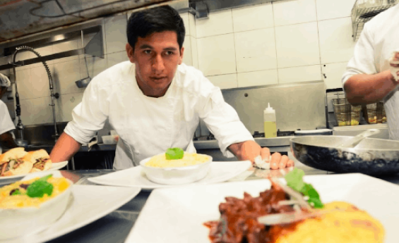 Conoce al Chef Rolando Romero