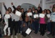 Coach Perú Group entregando diplomas a las emprendedoras de la Sierra de Huaral, Distrito de Atavillos Alto